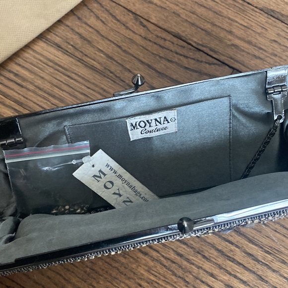 Moyna Couture Beaded Evening Bag / Clutch with Strap - Style PE2711 - NWT - Picture 2 of 10